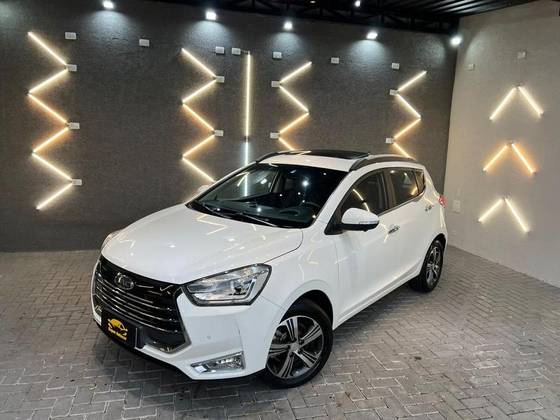 JAC T40 1.6 16V GASOLINA PLUS 4P CVT